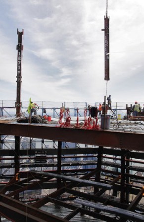 La Torre Uno, está en proceso de construcción, y reemplazará las Torres Gemelas, las cuales fueron destruidas en los ataques del 11 de septiembre de 2001.