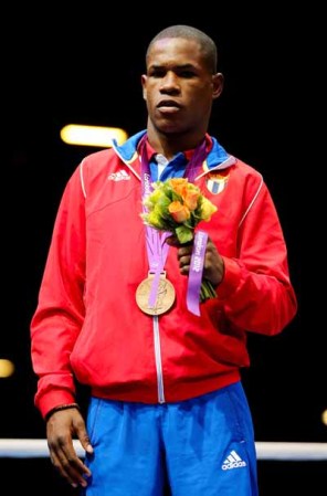 El cubano Yasnier Toledo se llevó la medalla de bronce para Cuba en box dentro de la división de peso ligero.