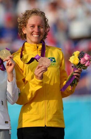 Yane Marques de Brasil obtuvo la medalla de bronce en pentatlón moderno femenil.