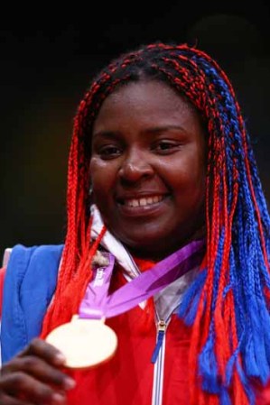 Idalys Ortiz, de Cuba, se lleva la medalla de oro en judo.