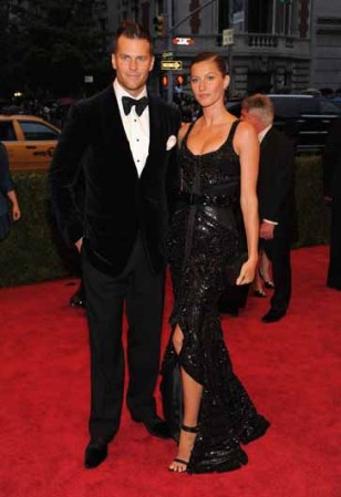 #2 La modelo Gisele Bundchen y el jugador de fútbol americano Tom Brady<br />Ingreso combinado en el último año de $72 millones