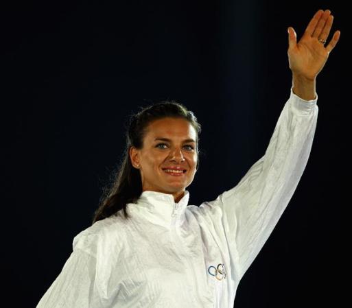 La belleza rusa Yelena Isinbayeva es ampliamente considerada la garrochista más destacada de todos los tiempos. Ganó las medallas doradas en Atenas 2004 y Beijing 2008, es cinco veces campeona mundial y en total estableció 28 records mundiales.