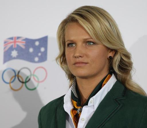 Naomi Flood es una especialista en Kayak. Su temperamento, confianza y su bellísimo rostro la posicionan en esta lista.