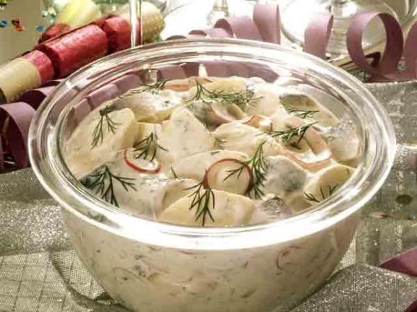 La ensalada de papas es la segunda de la lista. El aderezo de mayo que contiene es capaz de hacer estragos a corto y largo tiempo a tu cuerpo de verano.