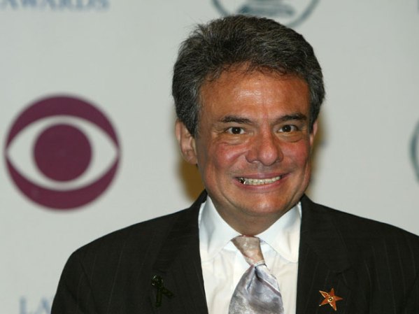 En 1970 participa en un festival predecesor del OTI y obtuvo el tercer lugar con la canción "El Triste" de Roberto Cantoral. Este tema lo lanzó a la fama internacional.
