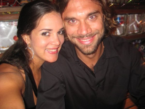 La actriz Mónica Spear, de 29 años de edad, fue asesinada en Venezuela junto con su esposo, el británico Thomas Henry Berry, de 49 años.