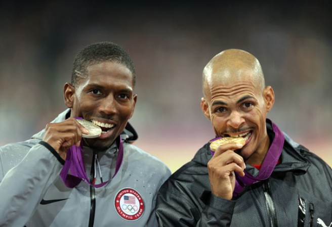 El atleta dominicano Félix Sánchez puso a todos a gozar y hasta a llorar de emoción tras conseguir su segunda medalla de oro en los Juegos Olímpicos, Londres 2012.