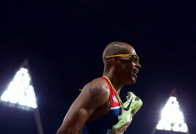 El atleta dominicano Félix Sánchez puso a todos a gozar y hasta a llorar de emoción tras conseguir su segunda medalla de oro en los Juegos Olímpicos, Londres 2012.