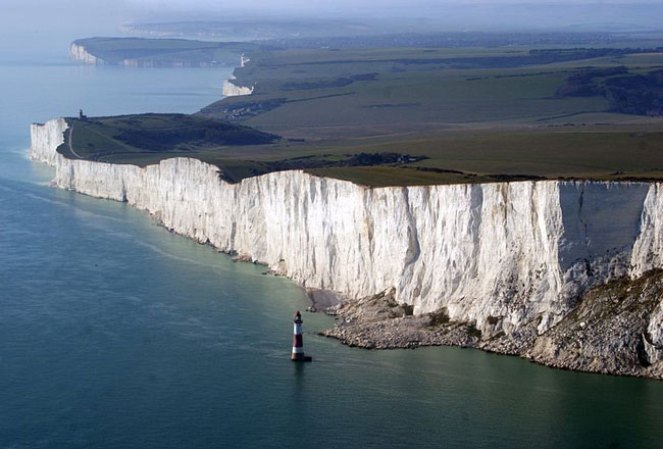 BEACHY HEAD, INGLATERRA: Maravilloso para contemplar y también idóneo para morir. Se registran unos 20 suicidios cada año.