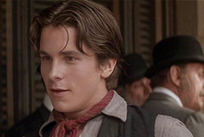 En 1992, Bale actuó en el musical "Newsies" de Disney.