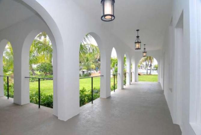 La propiedad de unos 2,780 metros cuadrados es una de las casas más antiguas de Miami Beach.