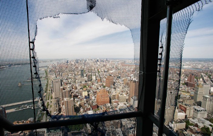 Una vez esté completada, previsiblemente hacia finales de 2013, la Torre 1 del World Trade Center se impondrá en el horizonte neoyorquino con sus 104 pisos y 1,776 pies de altura.