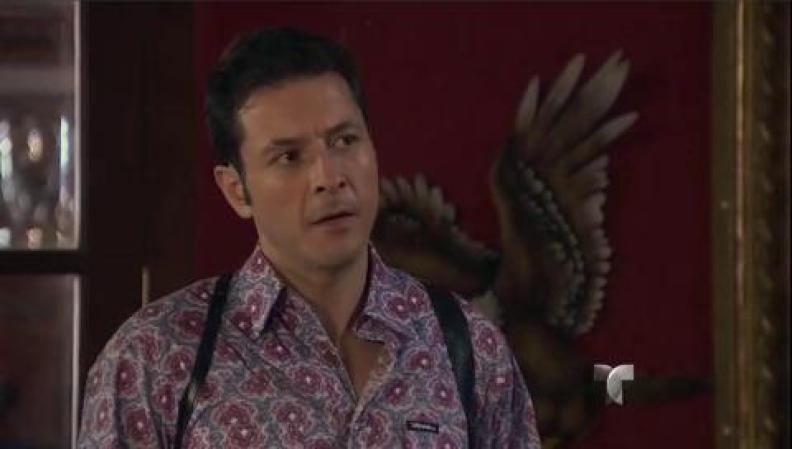 Chacorta entra a las sala justo después del beso de Ximena y el Turco. Ella se va y Chacota aconseja al Turco que se vaya con cuidado con Aurelio.
