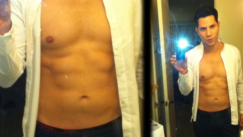 Chistian Chávez publicó esta foto en su Twitter en octubre, 2011. Este fue su mensaje: "Ahora a hacer ejercicio !!!! O yeah !!!". Y se nota que el chico se ha esforzado.
