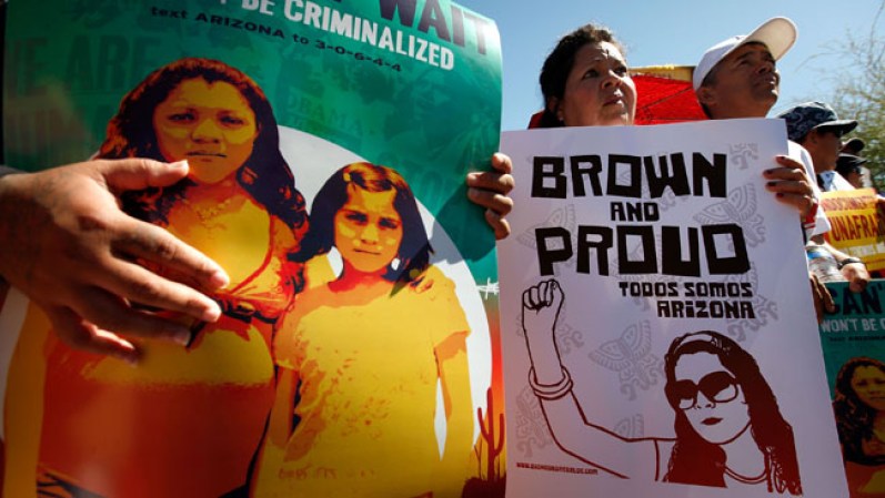 Argumentan que los latinos pueden ser víctimas de discriminación.