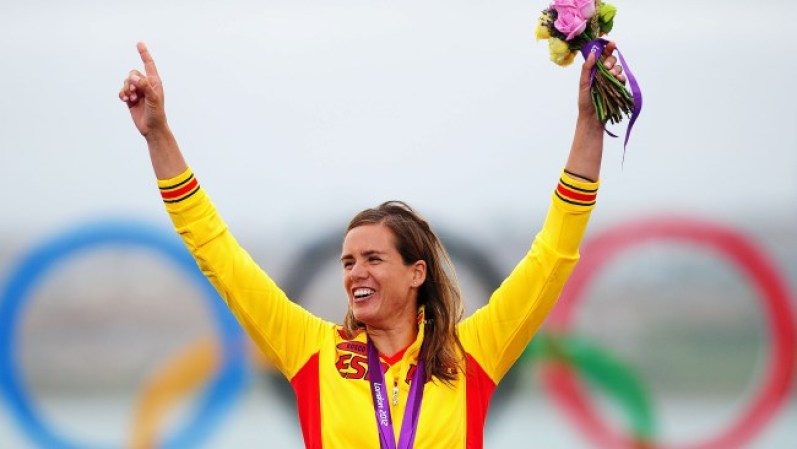 La sevillana Marina Alabau consiguió en windsurf la primera medalla de oro en estas olimpíadas para España.