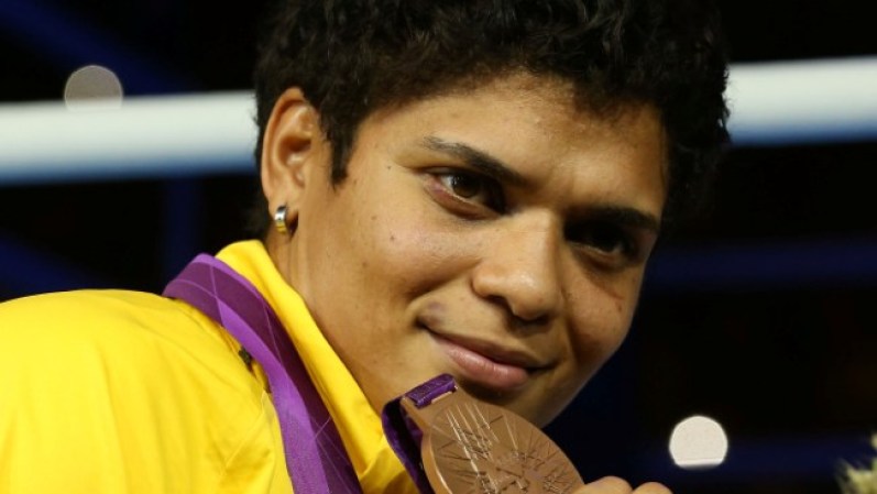 La brasileña Adriana Araujo se convirtió en la primera latinoamericana en llevarse un bronce en boxeo femenino. Es la primera vez que esta modalidad se juega en una olimpíada.