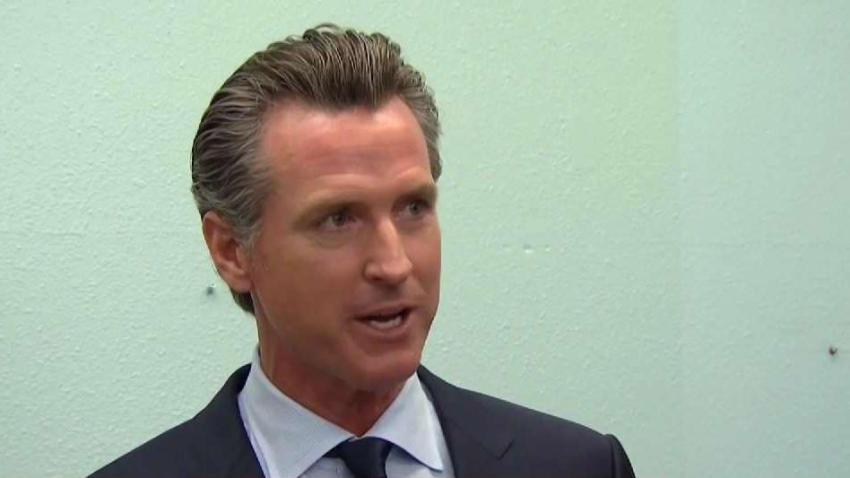 Newsom__La_frontera_es_una_caja_registradora