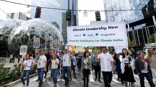 Empleados de Amazon se suman a protesta contra el cambio climático y piden más medidas de la empresa