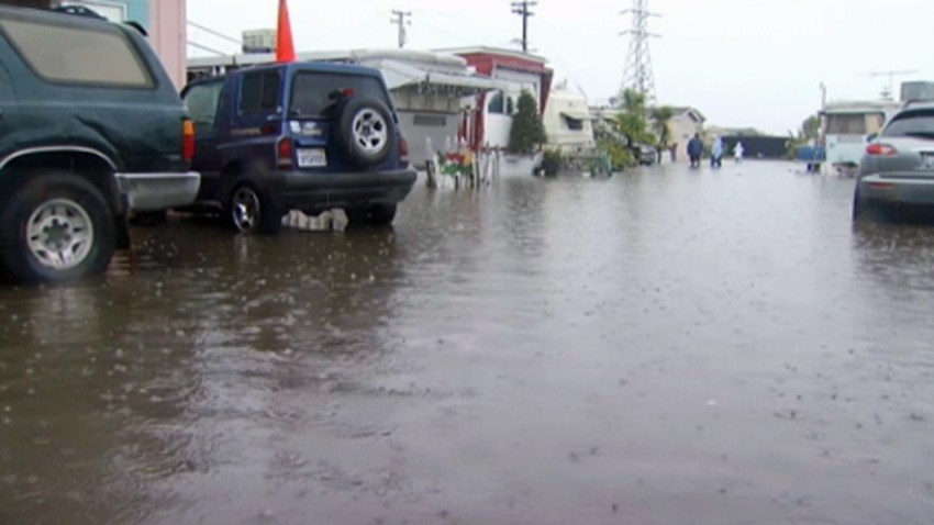 TLMD-parque-movil-inundado-redwood-city