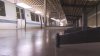 Golpeó la cabeza contra el tren: mujer muere tras ser empujada en estación del BART en San Francisco