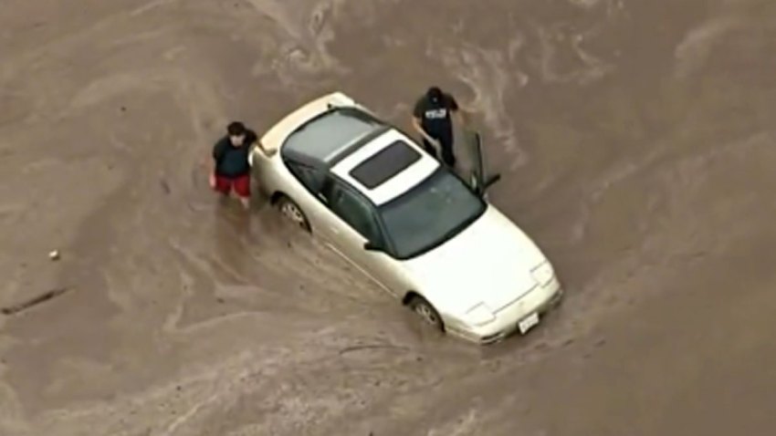 lluvias-inundaciones-moreno-valley-derrumbe-puente-