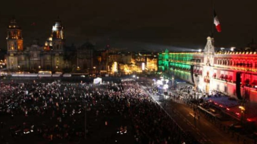 mexico-zocalo-grito-preparativos