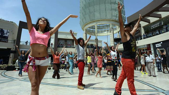 tlmd_happy_baile_en_el_dia_de_la_felicidad_st