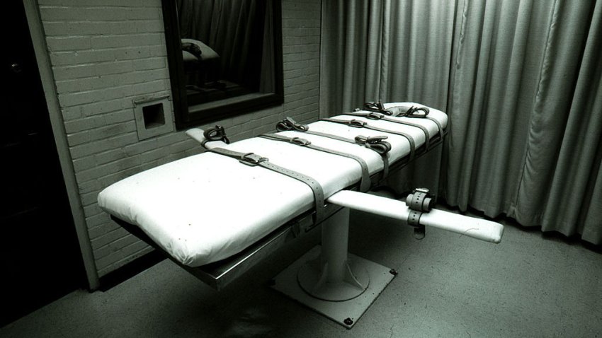 The execution bed sits empty on Death Row April 25, 1997 at Texas Death Row in Huntsville, Texas. About 450 prisoners are on the Row. Texas has the most executions in the US each year. The inmates are executed by lethal injection.