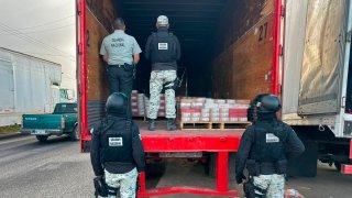 Tráiler con cajas de balas robadas