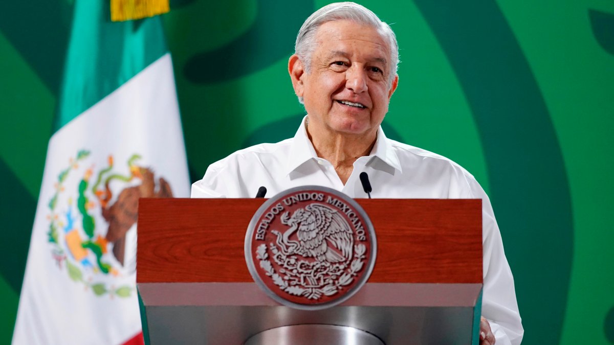 AMLO felicita a la selección mexicana de fútbol por el bronce en Tokyo 2020 - Vimarsana News
