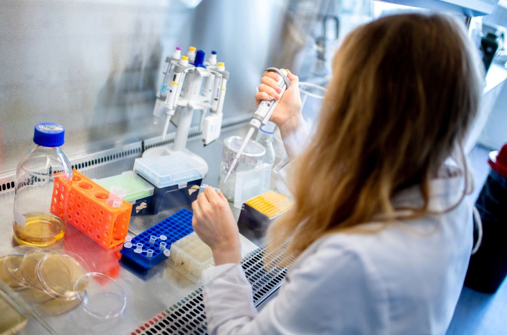 FDA autoriza el uso de tratamiento de anticuerpos para prevenir el coronavirus – Telemundo Area de la Bahía 48 - Vimarsana News