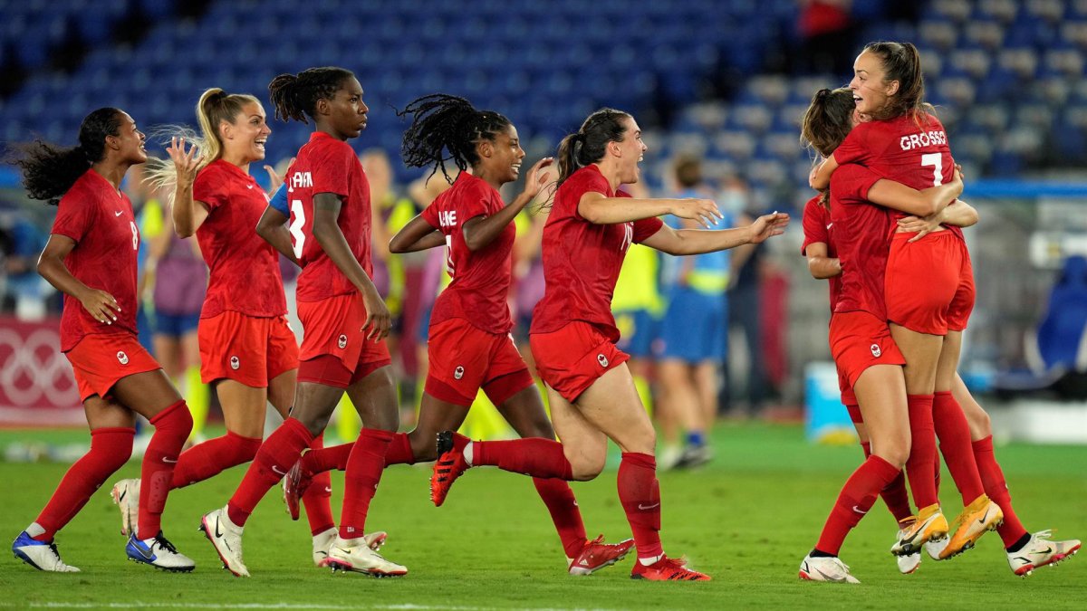 Campeonas: Canadá sufre para coronarse en penales contra ...