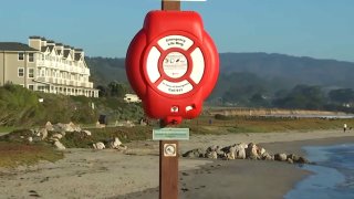 Life ring installed at San Mateo County beach.