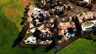 Homes on East Ridge Court in Blackhawk.