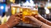 Avanza proyecto de ley de California para extender la hora límite para pedir bebidas en los bares