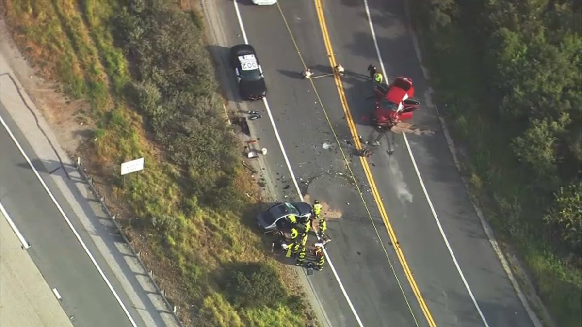 Hombre muere y una mujer herida tras accidente en la autopista 92 en