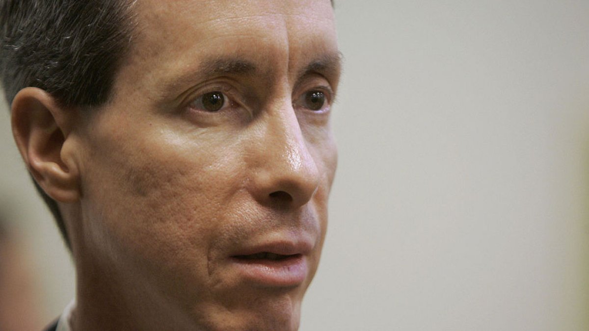 Warren Jeffs, líder polígamo condenado a cadena perpetua por abuso de menores – Telemundo Area de la Bahía 48 Warren Jeffs, líder polígamo condenado a cadena perpetua por abuso de menores – Telemundo Area de la Bahía 48