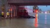 Inundaciones, carreteras cerradas y autos sumergidos ante fuertes lluvias en el Área de la Bahía