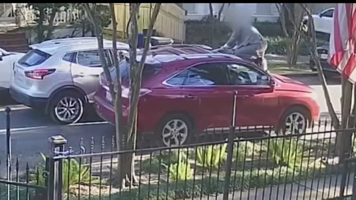 Man Climbs on Roof of His Car When They Try to Steal It and That’s the End of It – NBC Bay Area