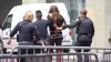 Arrestan a sospechosa de lanzar un ladrillo durante reunión de funcionarios públicos en San Francisco