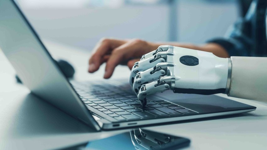 Riesgos de la inteligencia artificial, ¿ChatGPT amenaza con eliminar trabajos?
