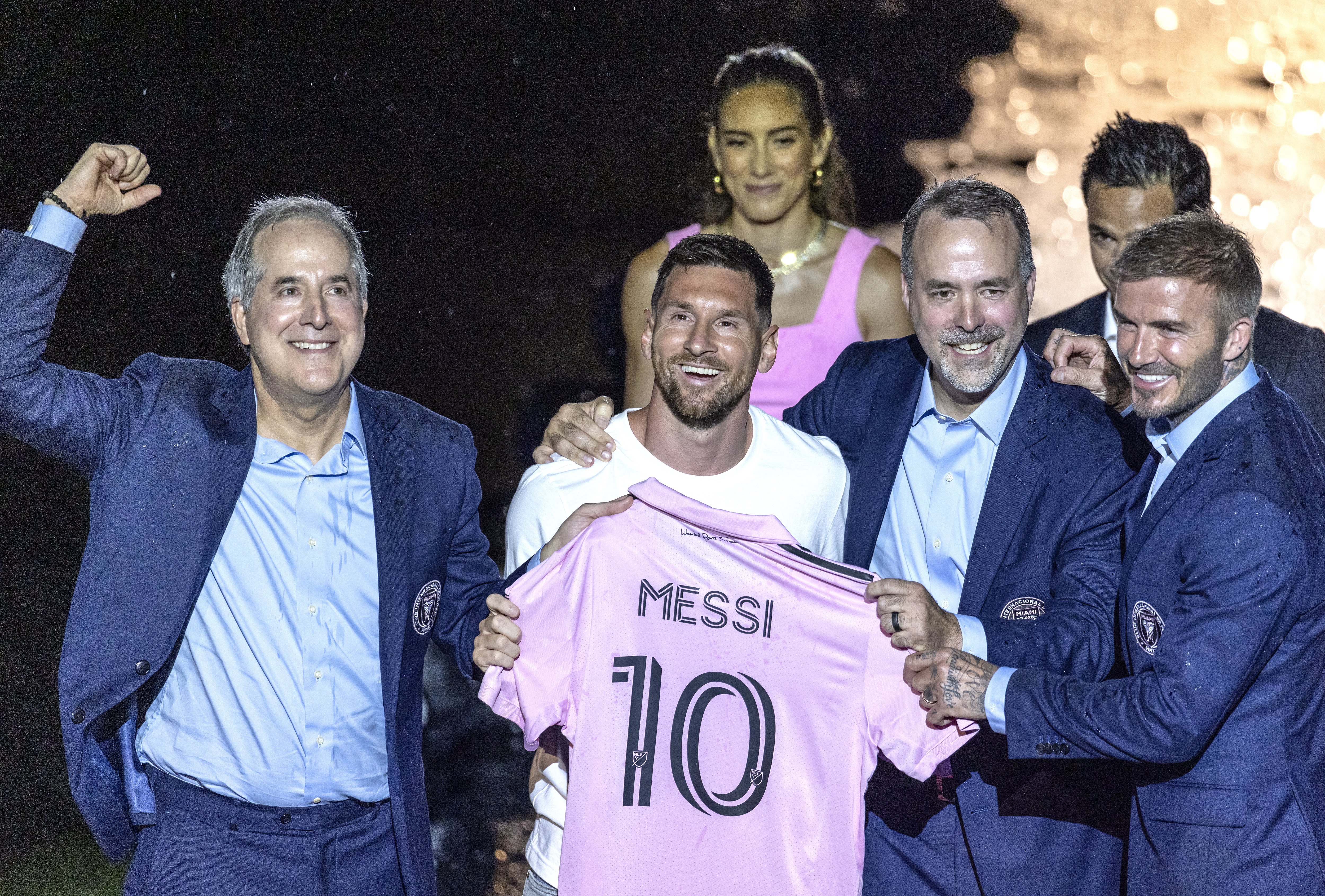 En imágenes: así fue el momento en el que Messi se une oficialmente al Inter Miami