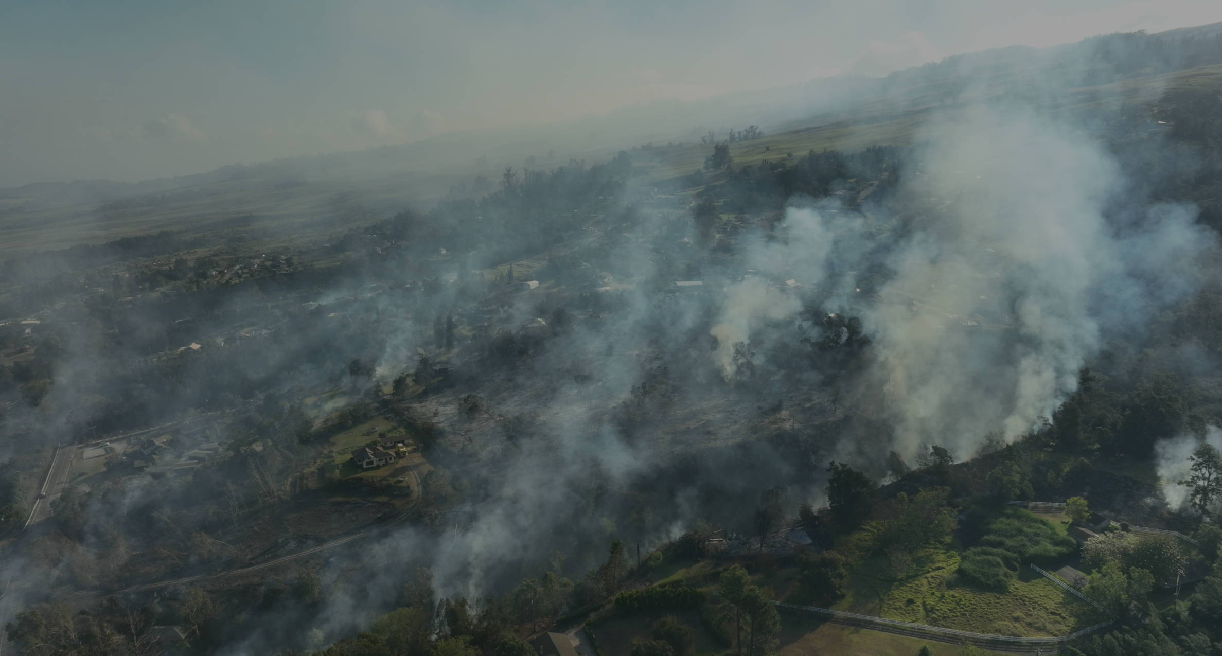 Humo sobre Kula en la isla de Maui en Hawaii, el 3 de agosto de 2023.