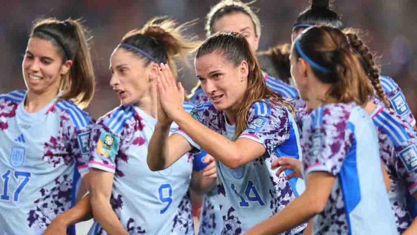 AUCKLAND, NEW ZEALAND – AUGUST 05: Laia Codina (C) of Spain celebrates with teammates after scoring her team’s fourth goal during the FIFA Women’s World Cup Australia & New Zealand 2023 Round of 16 match between Switzerland and Spain at Eden Park on August 05, 2023 in Auckland, New Zealand. (Photo by Jan Kruger – FIFA/FIFA via Getty Images)