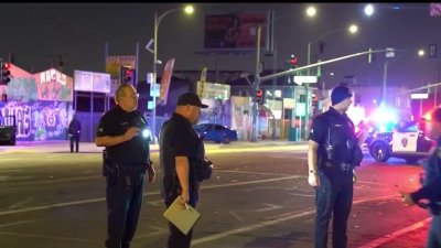 Oakland: peatón murió tras ser arrollado por dos vehículos; Uno de los conductores huyó