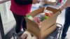 Organizaciones comunitarias distribuyen alimentos, juguetes en el Área de la Bahía