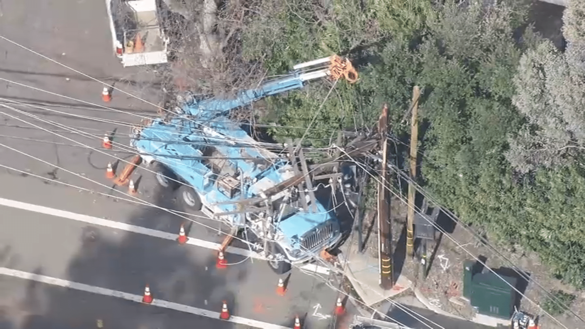 Cerca de 44 mil personas permanecen sin electricidad en el Área de la Bahía  tras tormenta