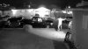 Víctima de robo enfrenta a hombre que saqueaba su auto en Hayward