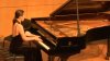 Joven mexicana comparte su cultura a través del piano